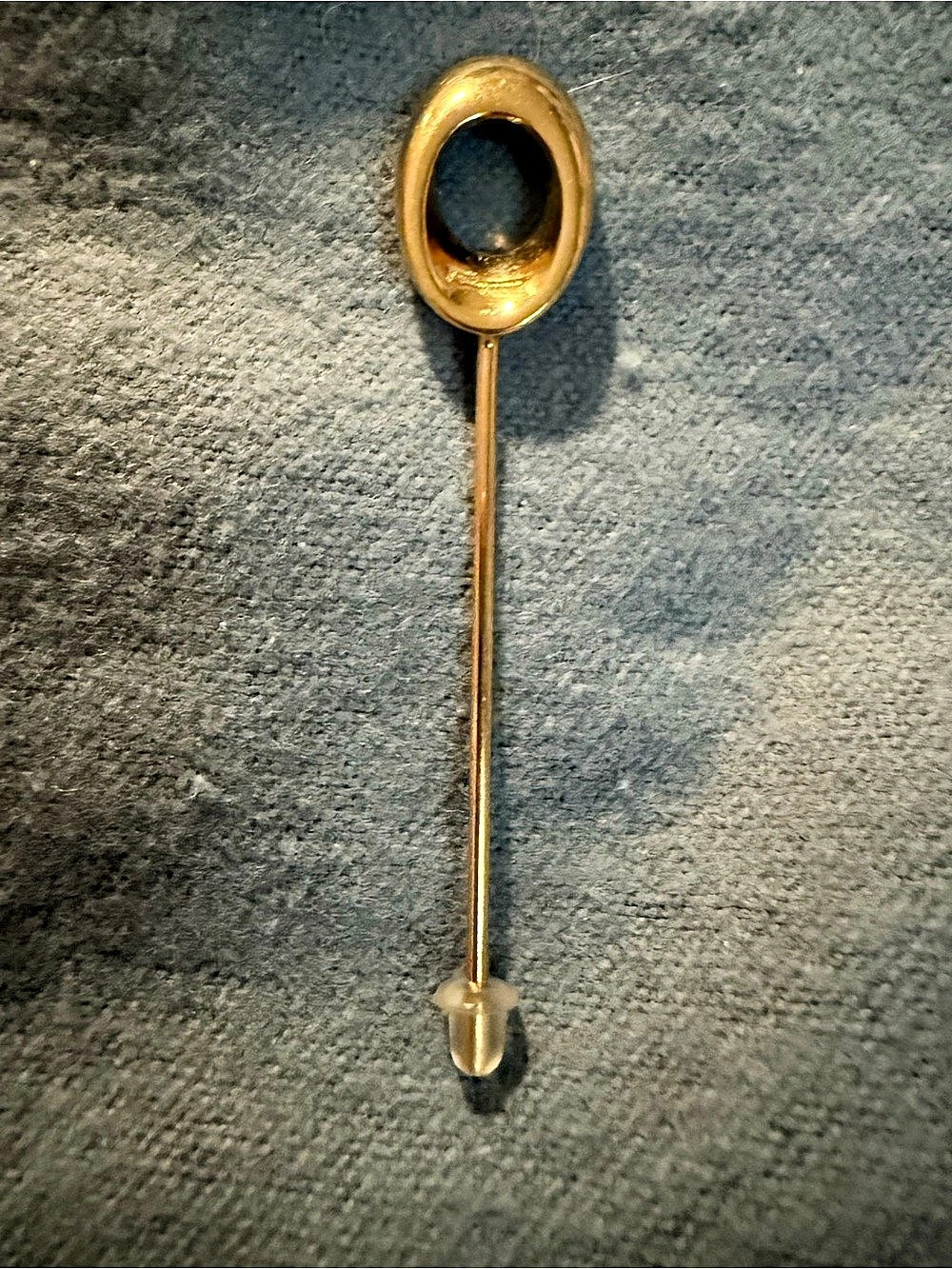 Vintage Salvatore Ferragamo Gold-Tone Oval stick pin